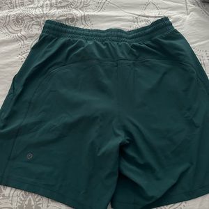 Lululemon pacebreaker 7 inch